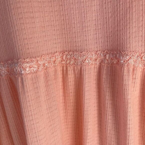 Torrid Soft Peach Embroidered Trim Babydoll Top Sz 5/5X - Picture 5 of 9